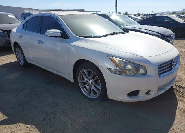 2014 NISSAN Maxima