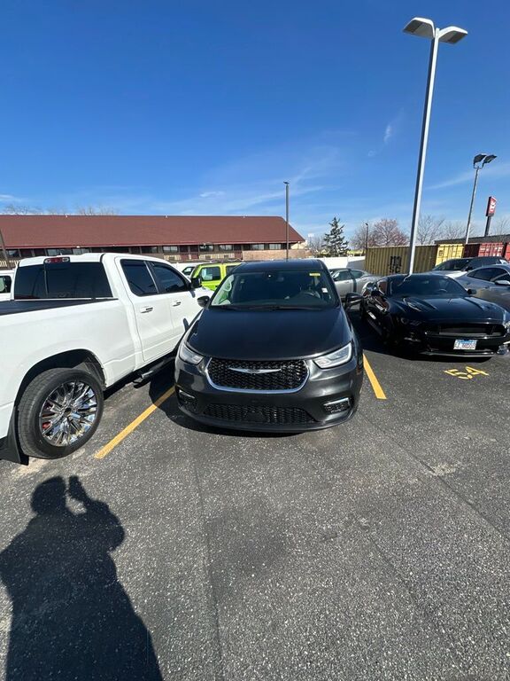 2023 CHRYSLER Pacifica