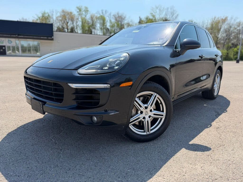 2017 PORSCHE Cayenne