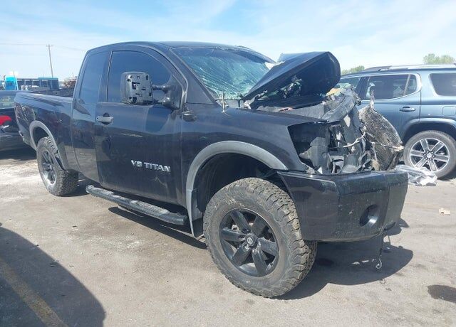 2011 NISSAN Titan