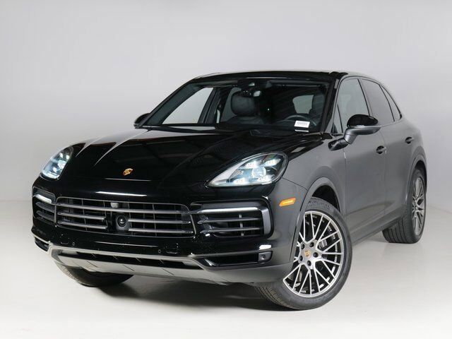 2023 PORSCHE Cayenne