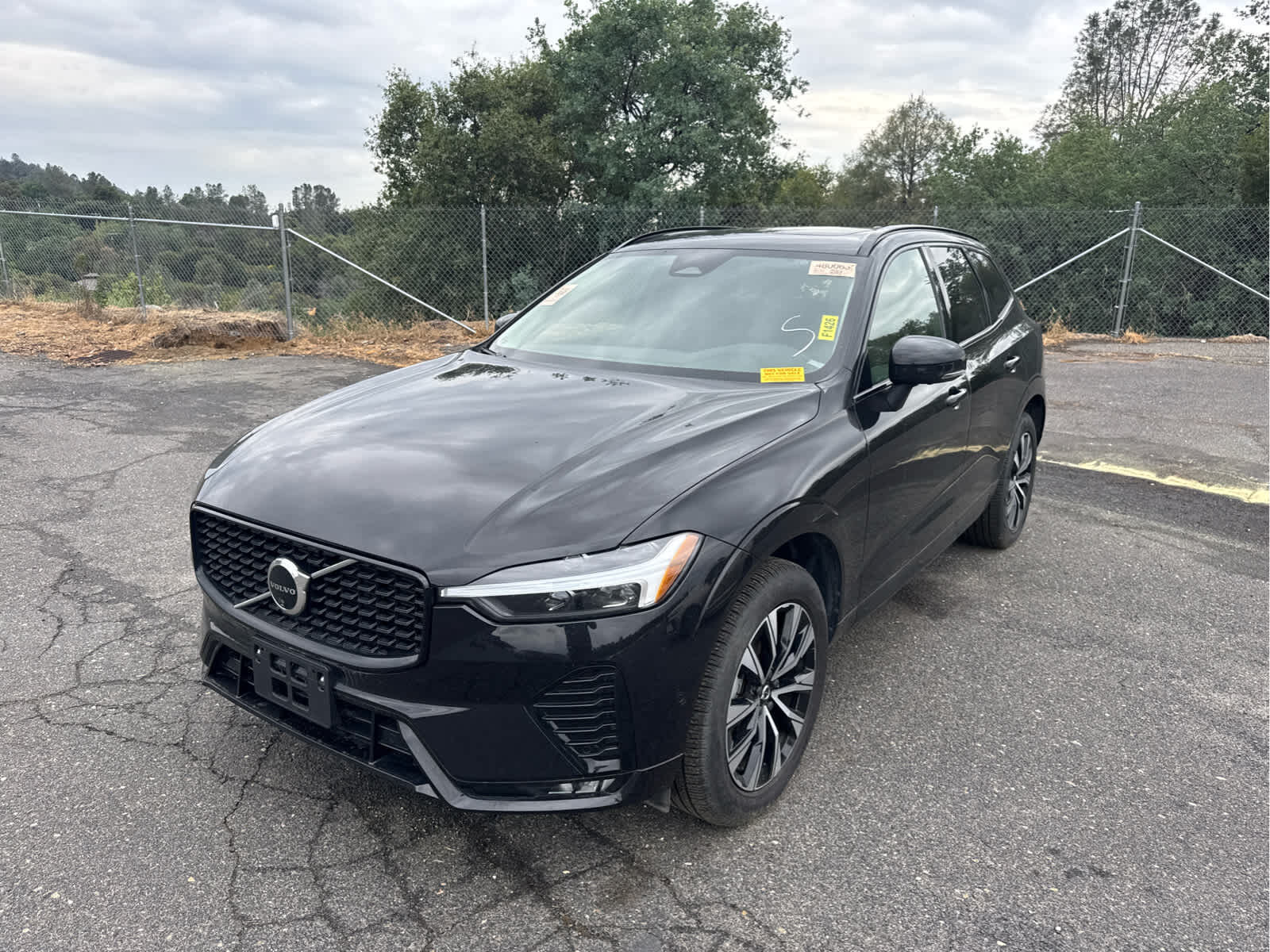 2025 VOLVO XC60