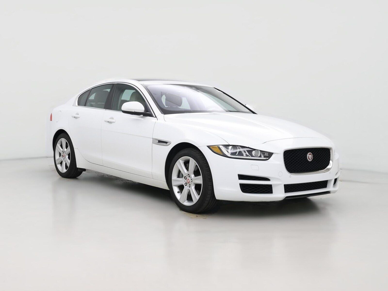 2018 Jaguar XE