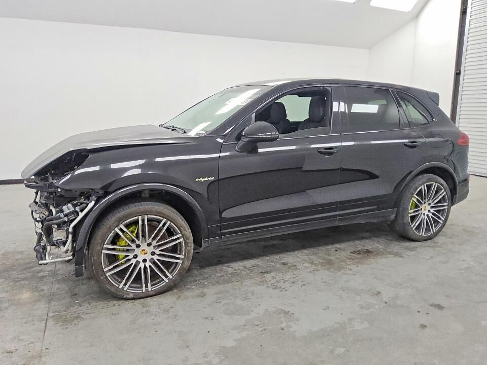 2017 PORSCHE Cayenne