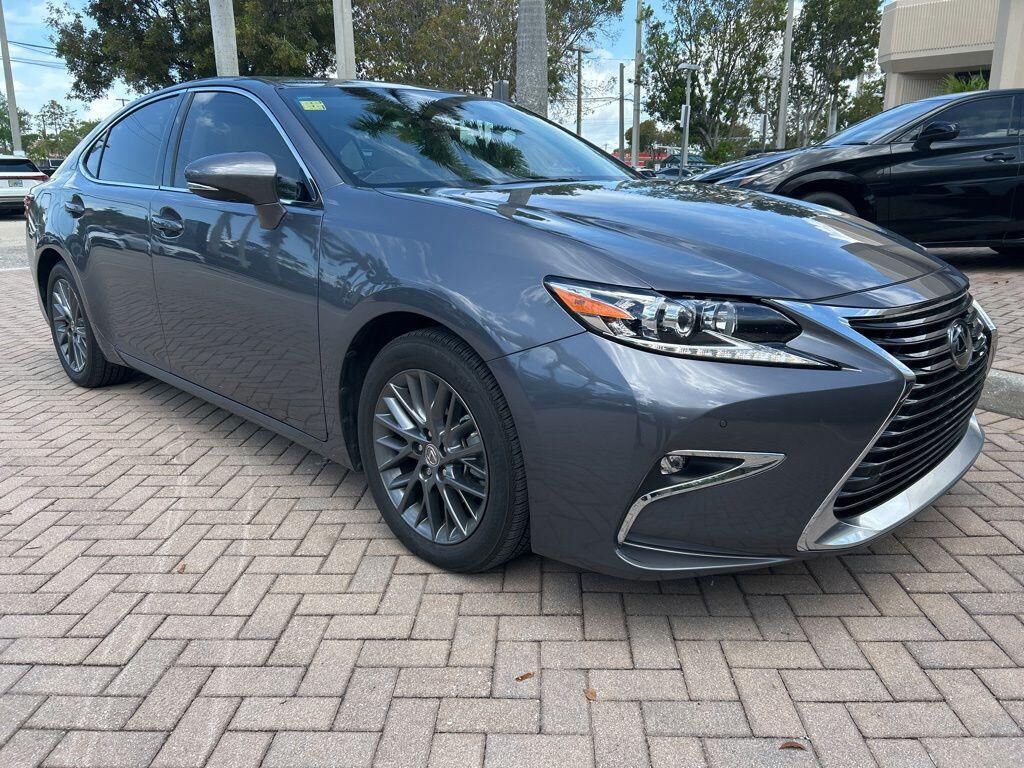2018 LEXUS ES