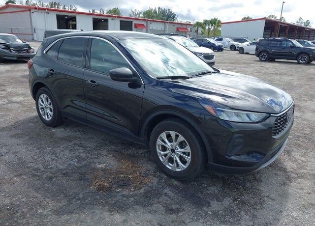2024 FORD Escape