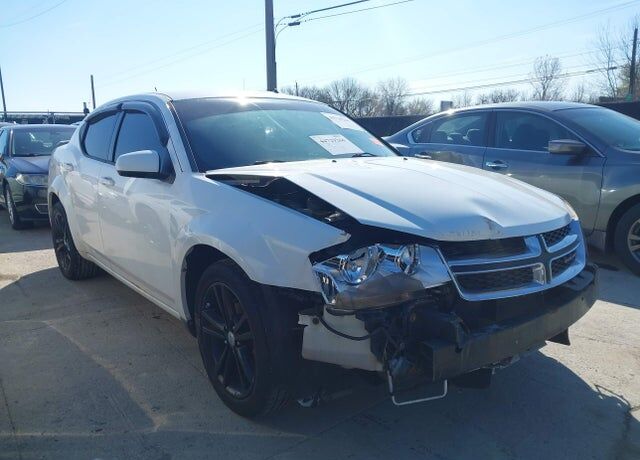 2012 DODGE Avenger