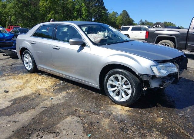 2015 CHRYSLER 300