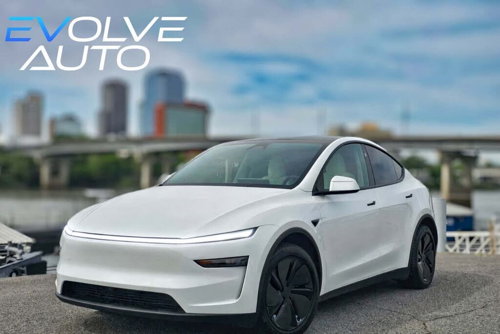 2026 TESLA Model Y