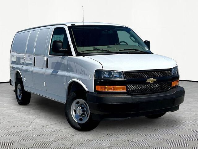 2026 CHEVROLET Express
