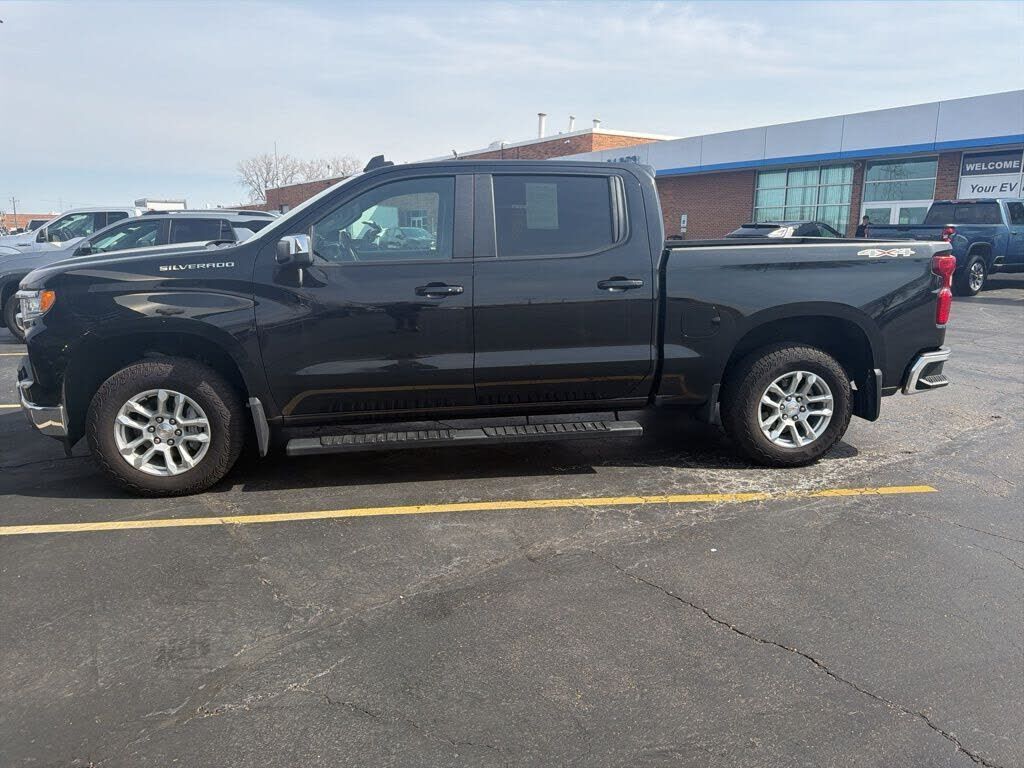 2025 CHEVROLET Silverado