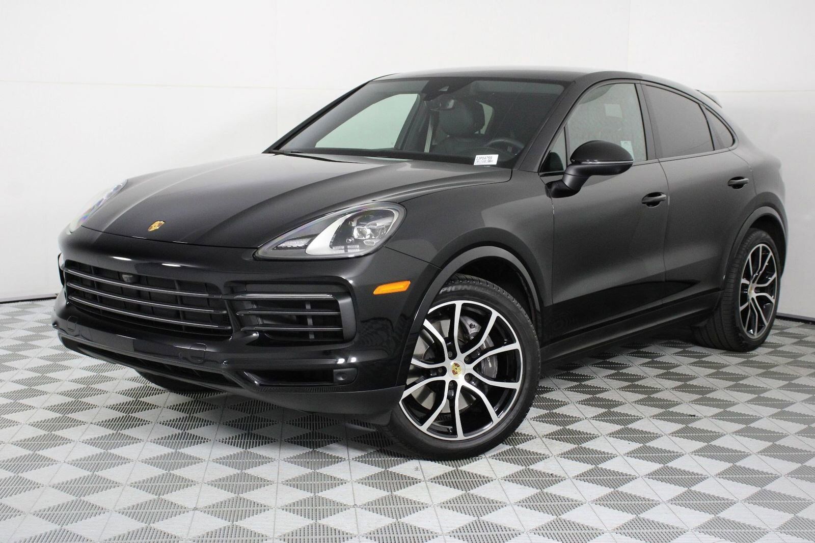 2023 PORSCHE Cayenne