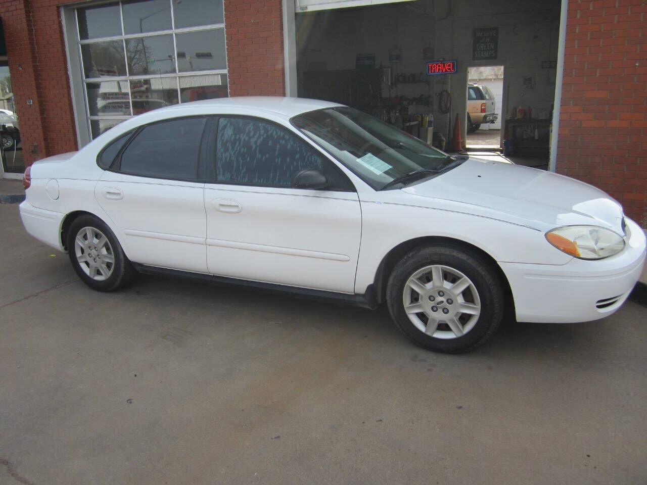 2006 FORD Taurus