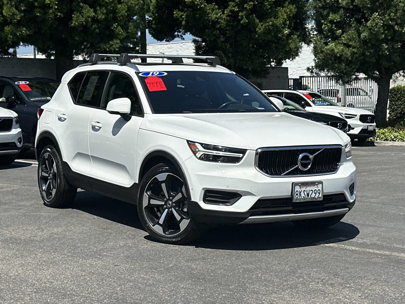 2019 VOLVO XC40