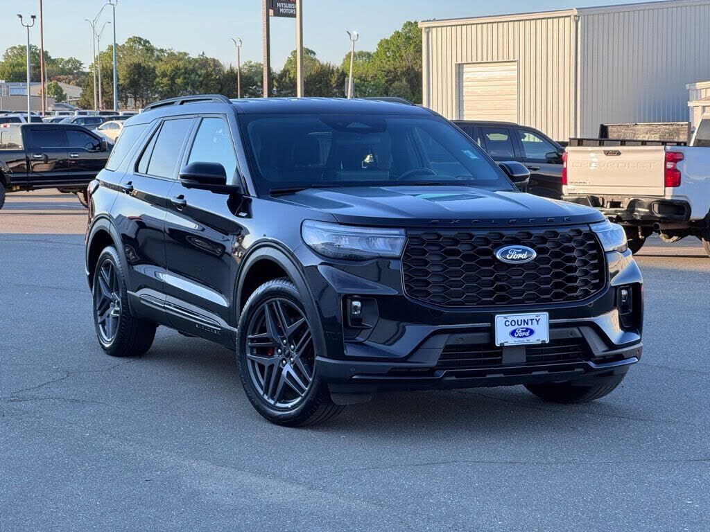 2025 FORD Explorer