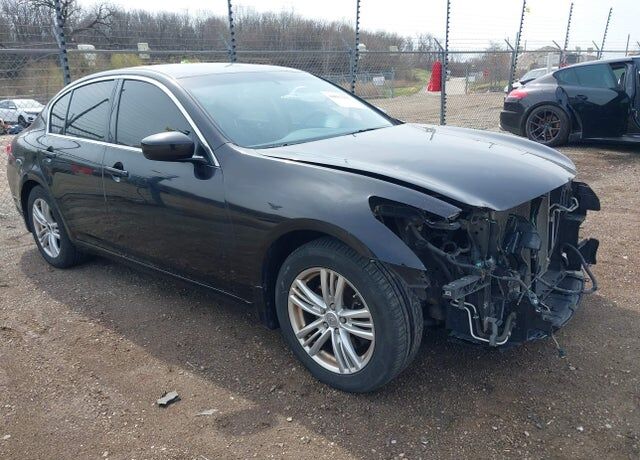 2013 INFINITI G37