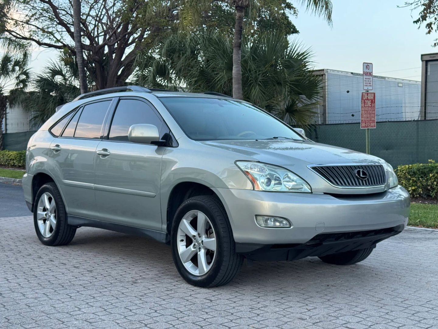 2004 LEXUS RX