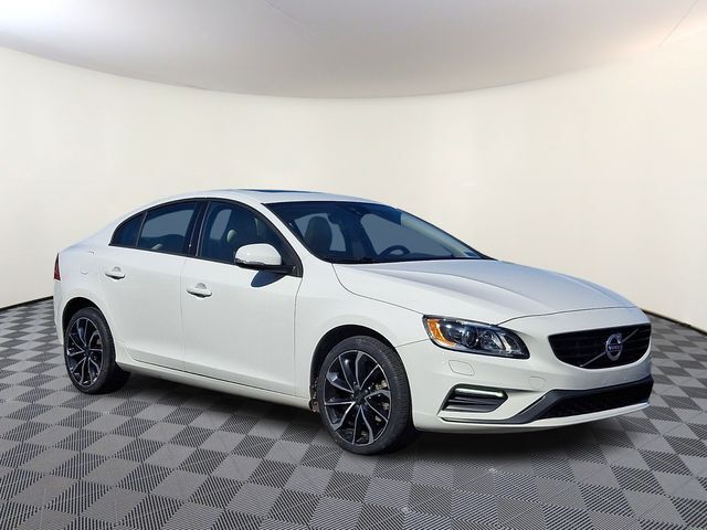 2018 VOLVO S60