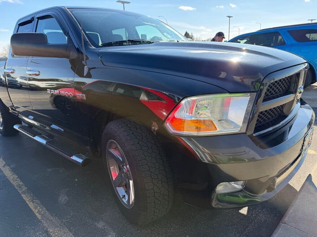 2012 DODGE Ram