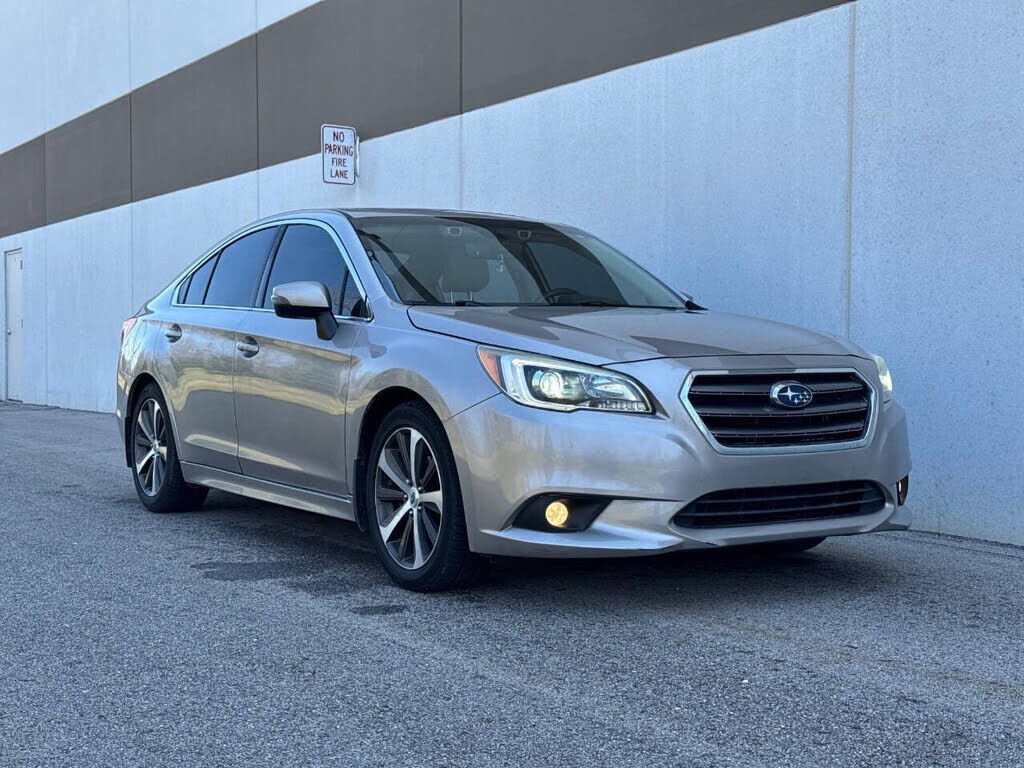 2017 SUBARU Legacy