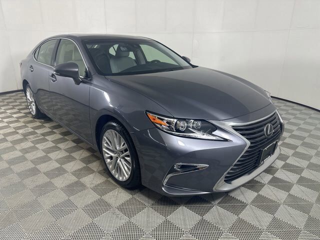 2016 LEXUS ES