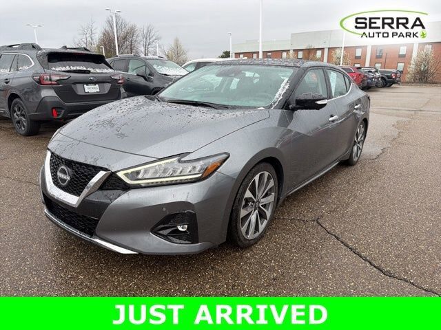 2023 NISSAN Maxima