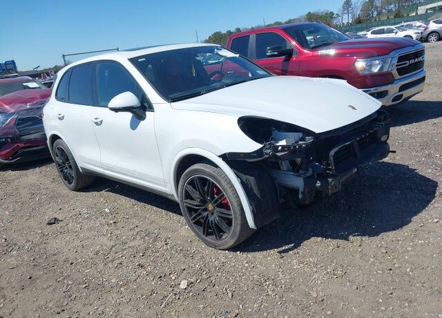 2016 PORSCHE Cayenne