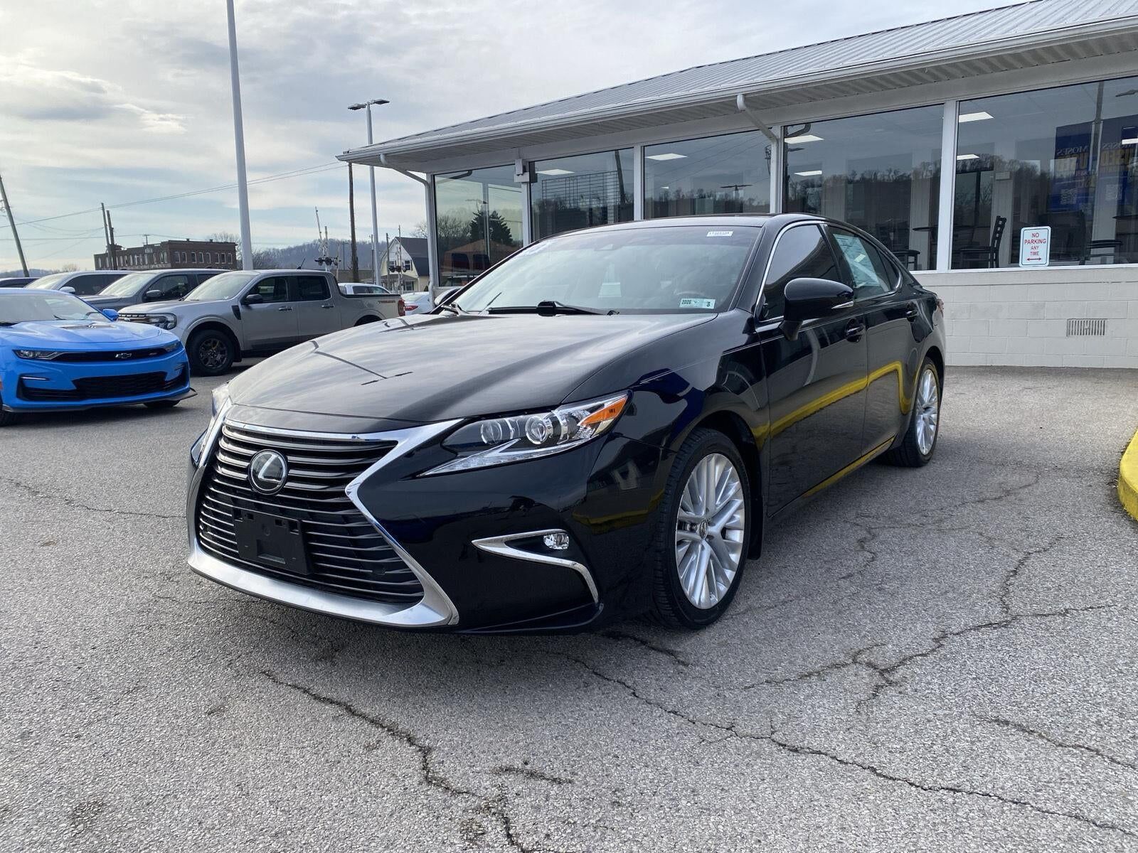 2018 LEXUS ES