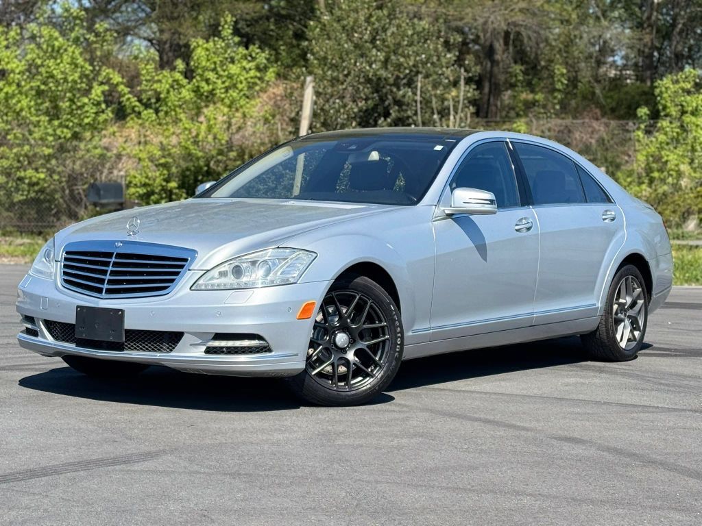 2013 MERCEDES-BENZ S-Class