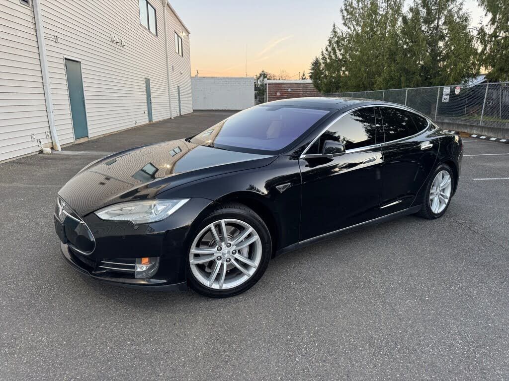 2014 TESLA Model S