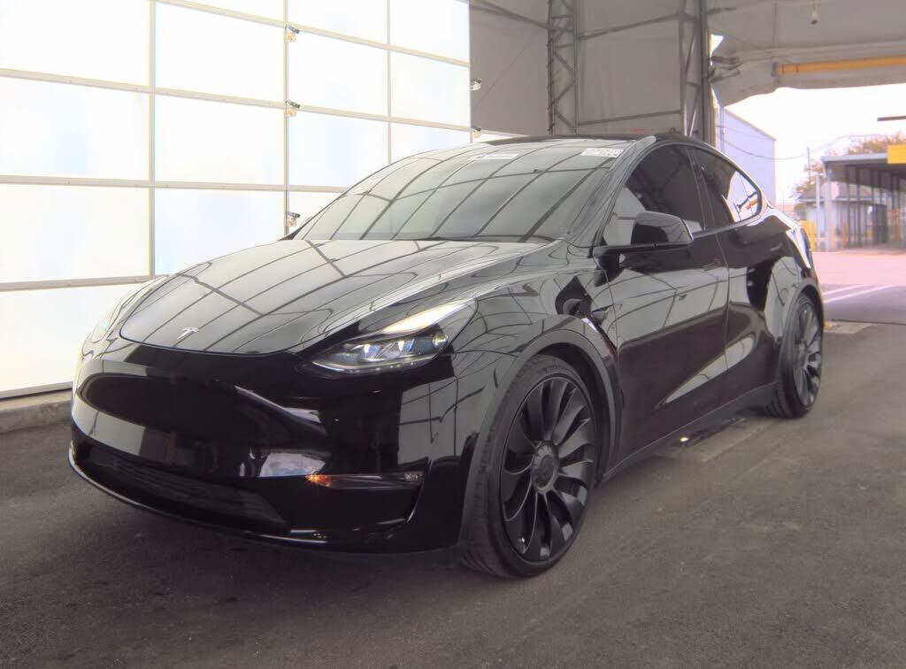 2022 TESLA Model Y