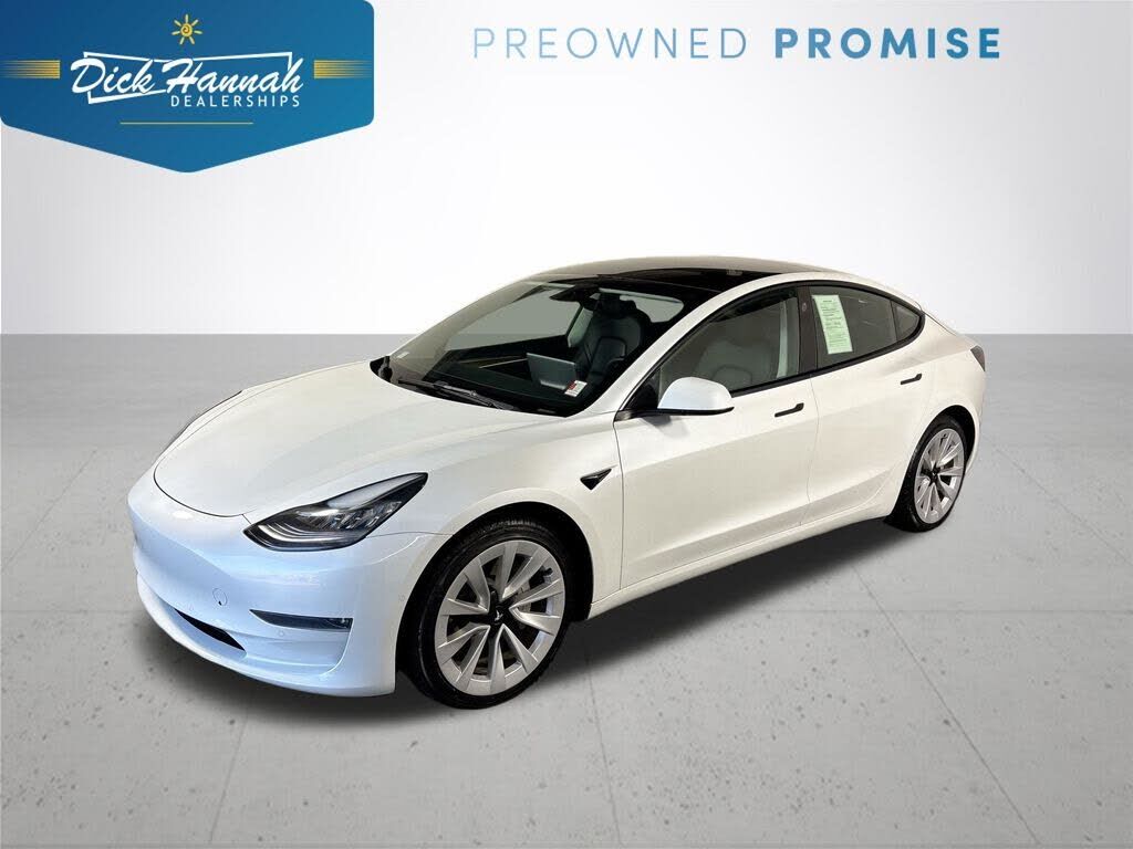 2022 TESLA Model 3