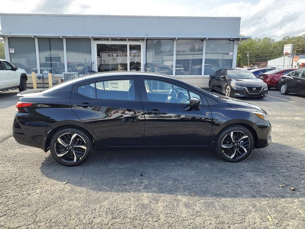 2025 NISSAN Versa