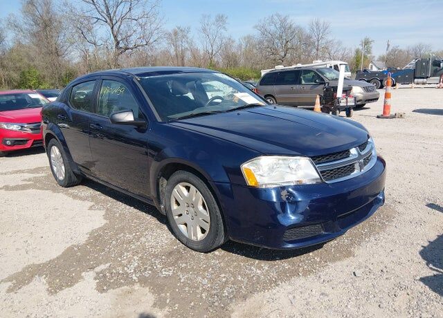 2013 DODGE Avenger