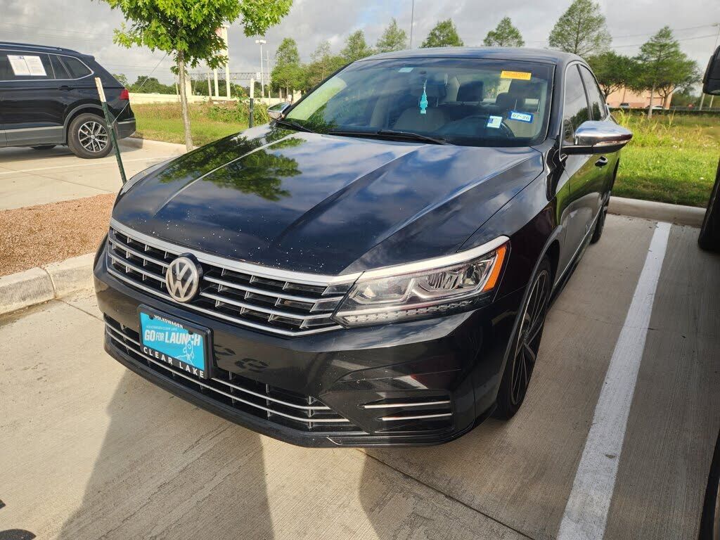 2016 VOLKSWAGEN Passat