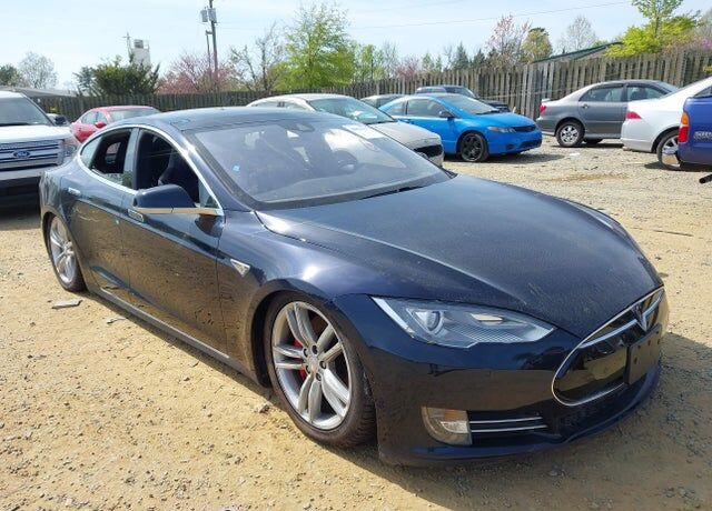 2014 TESLA Model S