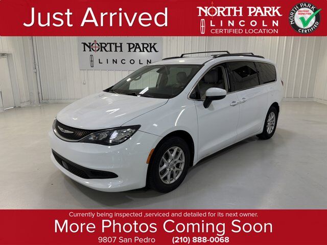 2021 CHRYSLER Voyager