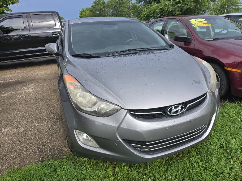 2011 HYUNDAI Elantra