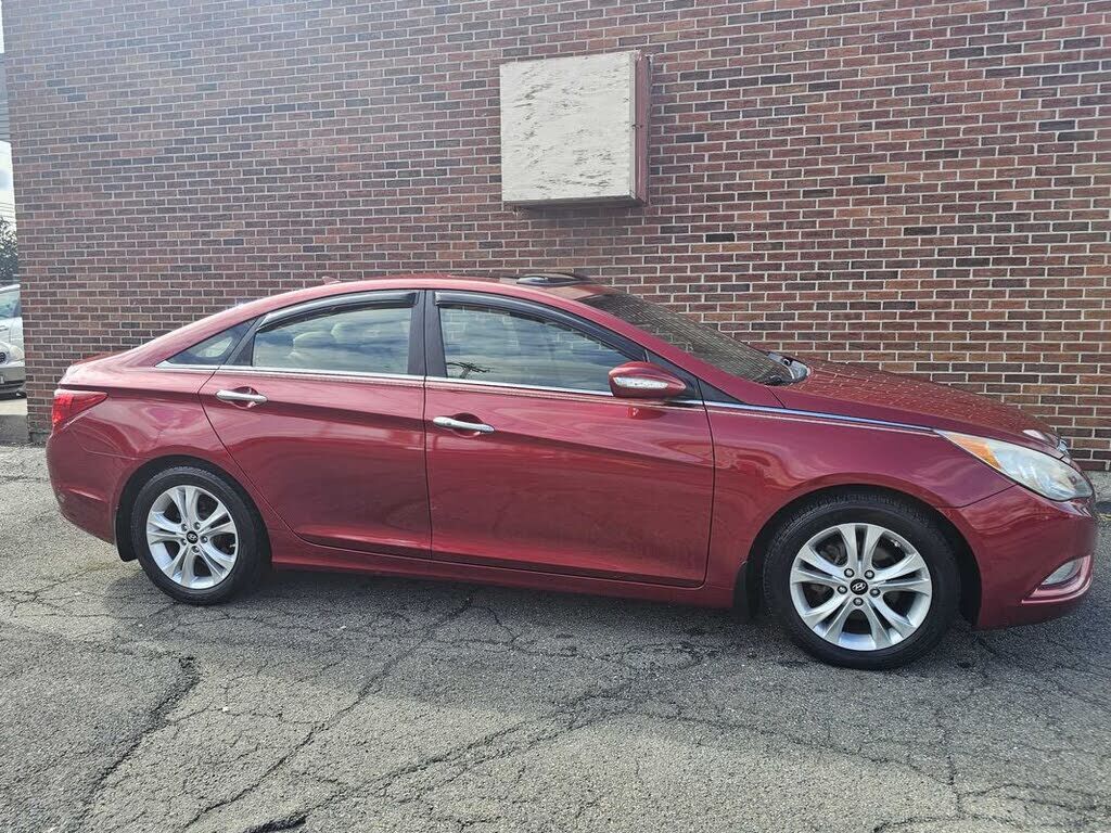 2011 HYUNDAI Sonata