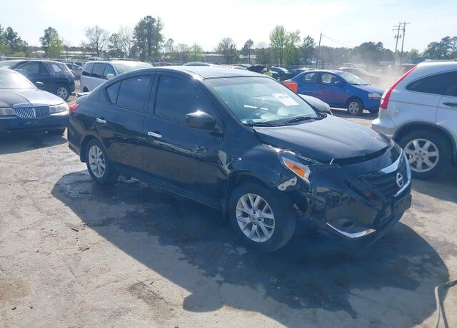 2019 NISSAN Versa