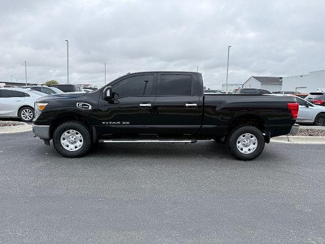 2016 NISSAN Titan