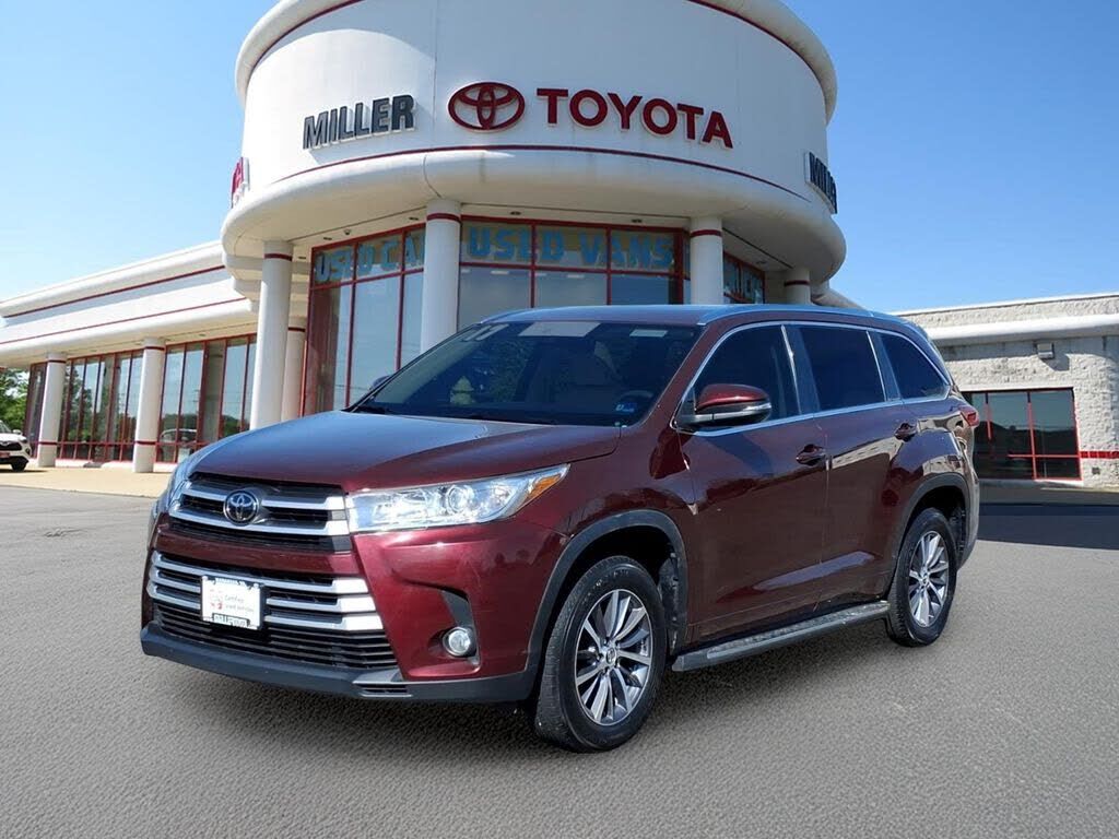 2017 TOYOTA Highlander