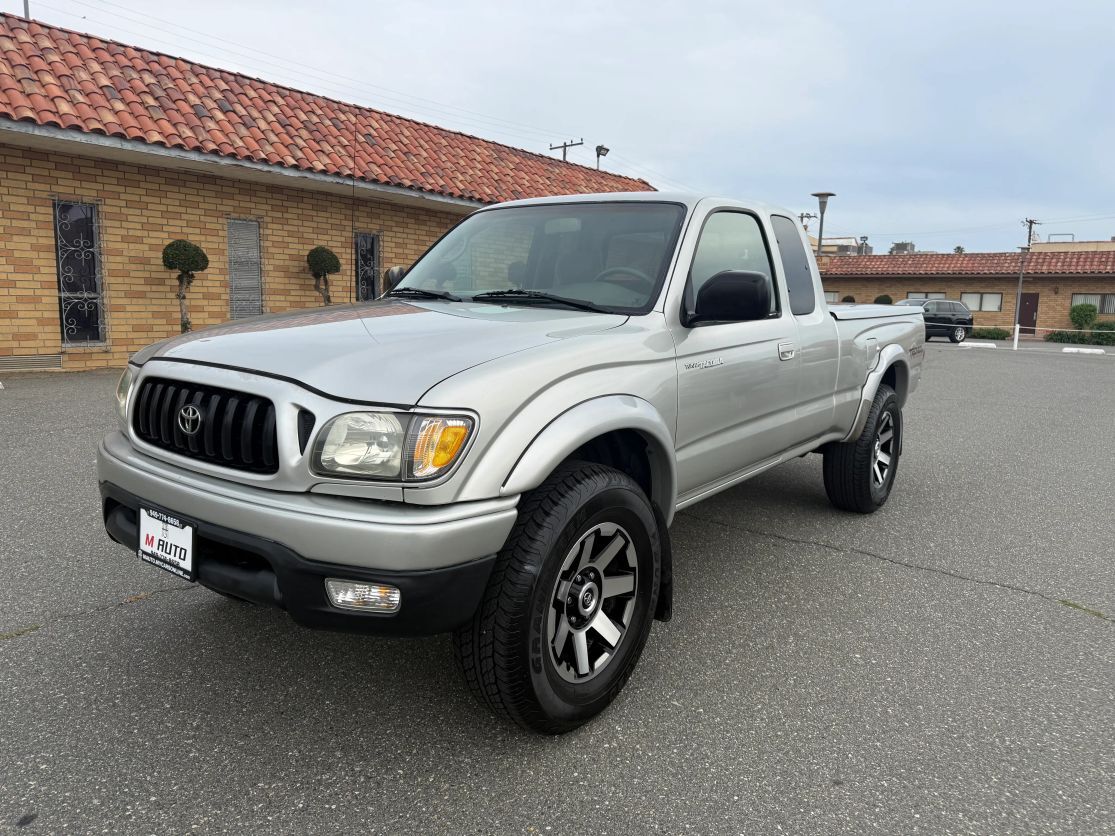 2004 TOYOTA Tacoma