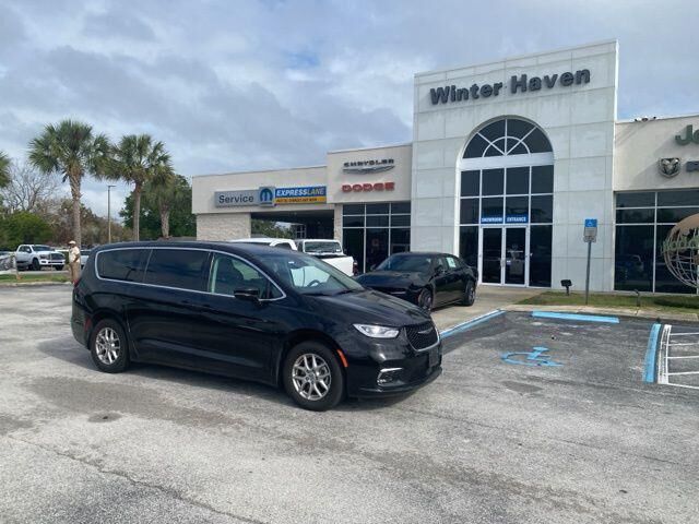 2024 CHRYSLER Pacifica