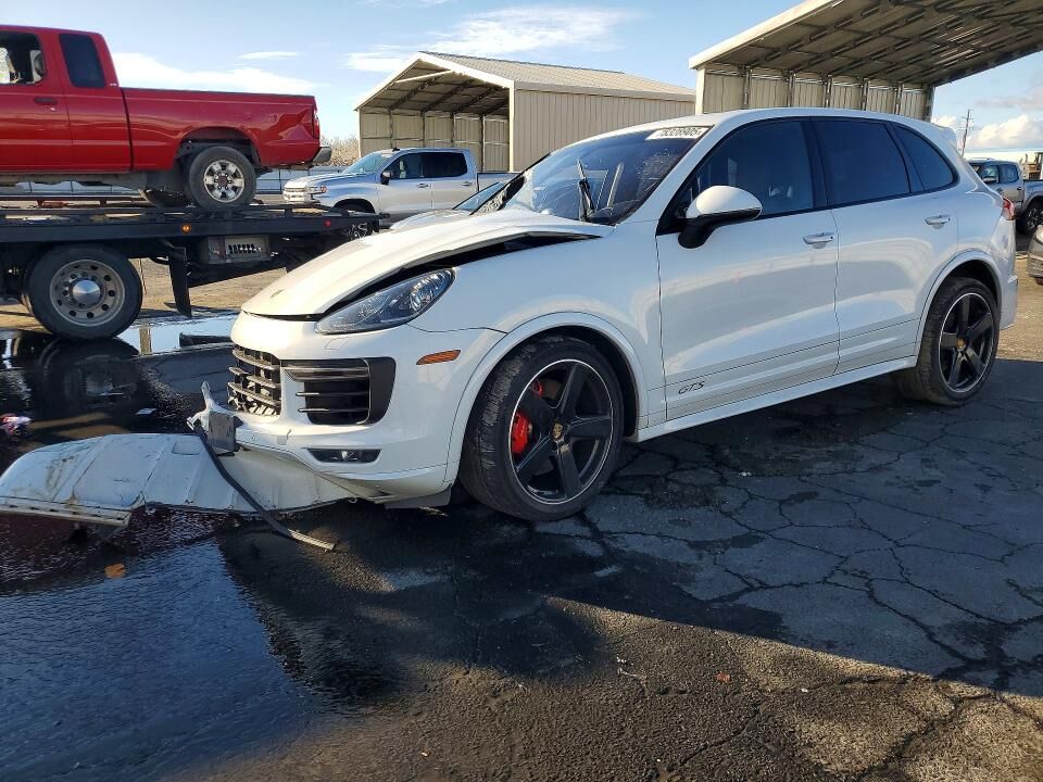 2016 PORSCHE Cayenne
