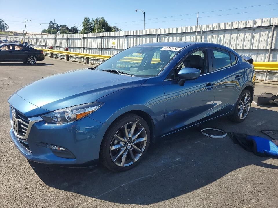 2018 MAZDA Mazda3