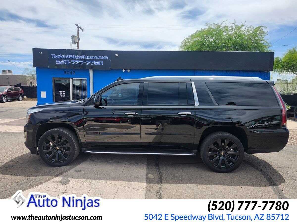 2017 CADILLAC Escalade ESV