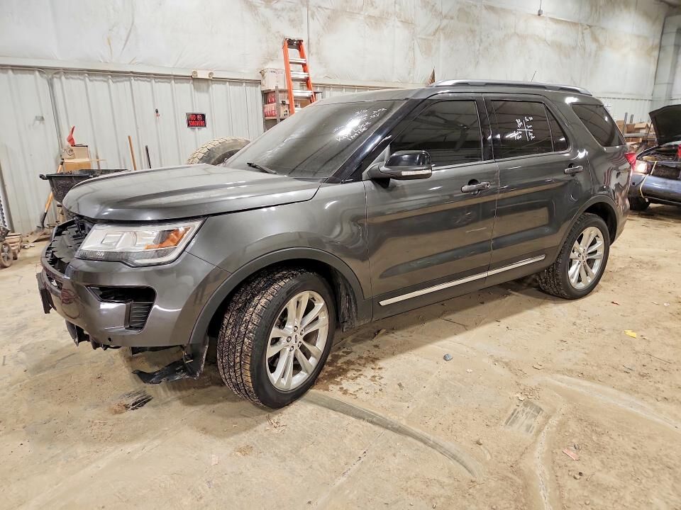 2018 FORD Explorer