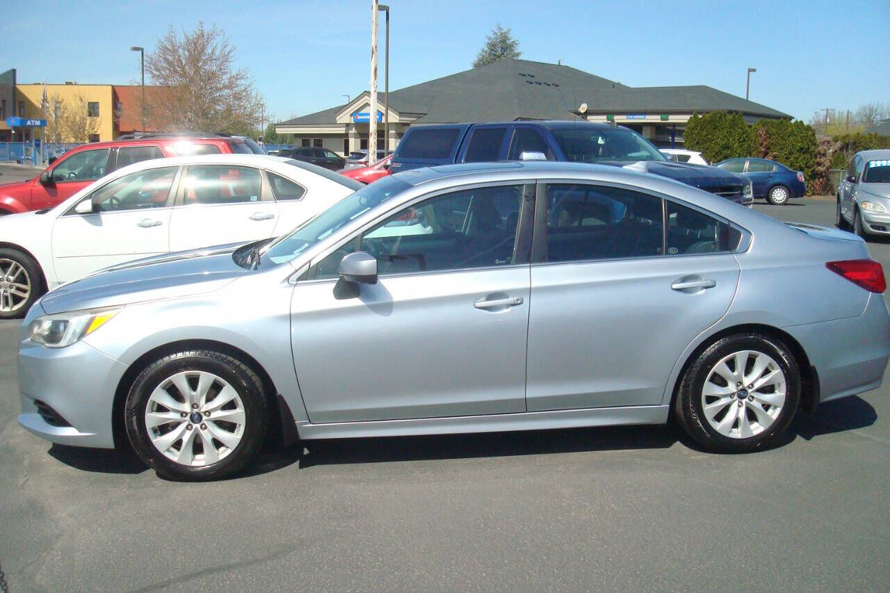 2016 SUBARU Legacy