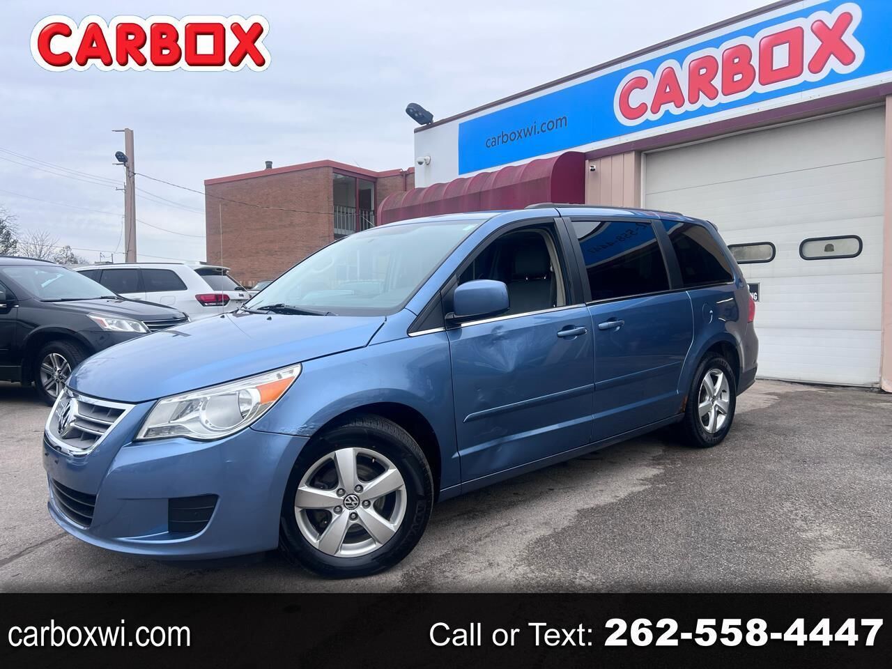 2011 VOLKSWAGEN Routan